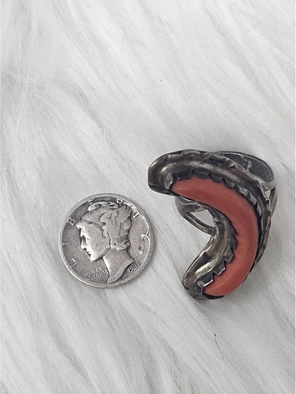 Vintage Southwestern 925 Silver Red Coral Curved Ring